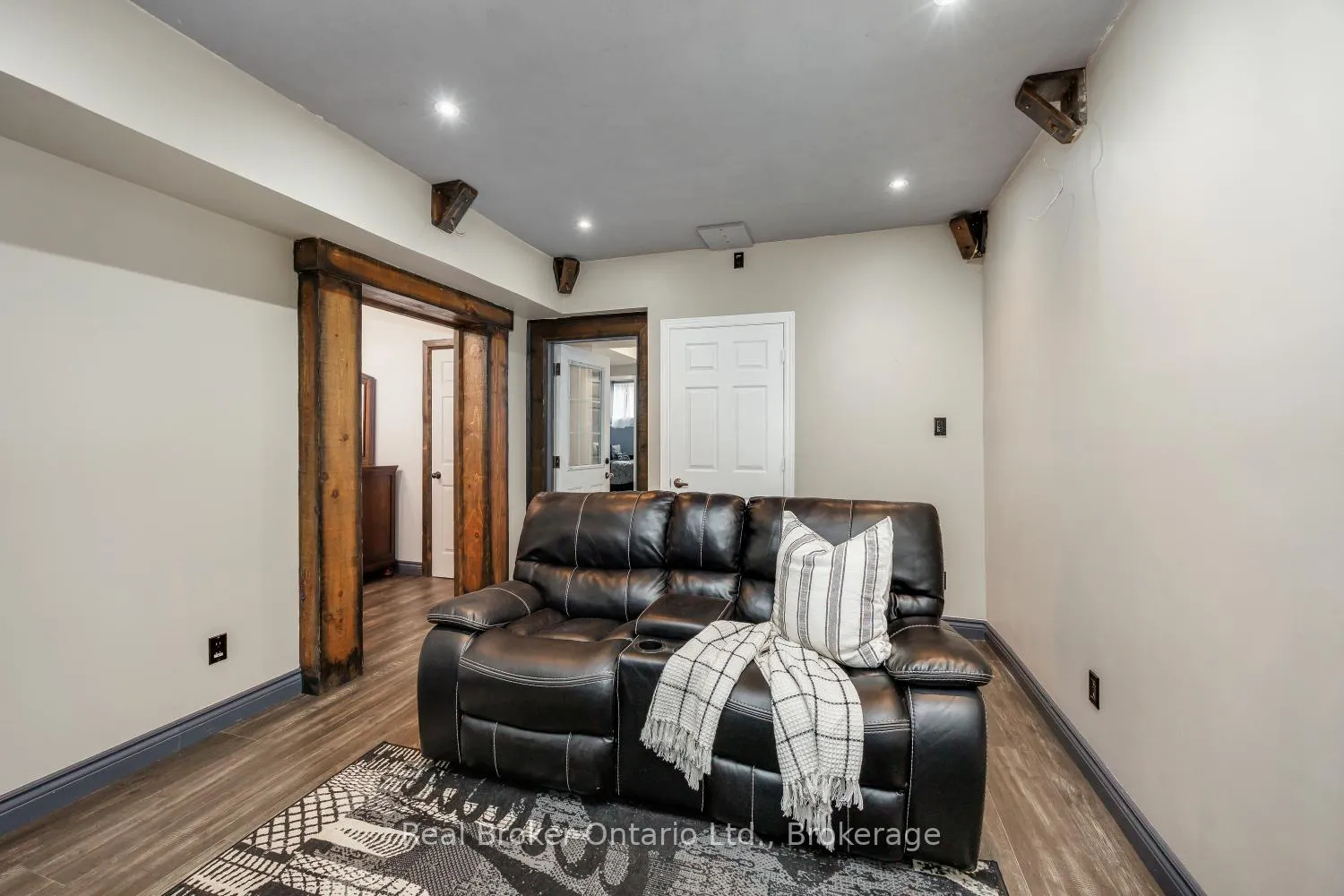 Photo 29 of 36 Apple Blossom Boulevard, Clarington, Bowmanville — HOMEH