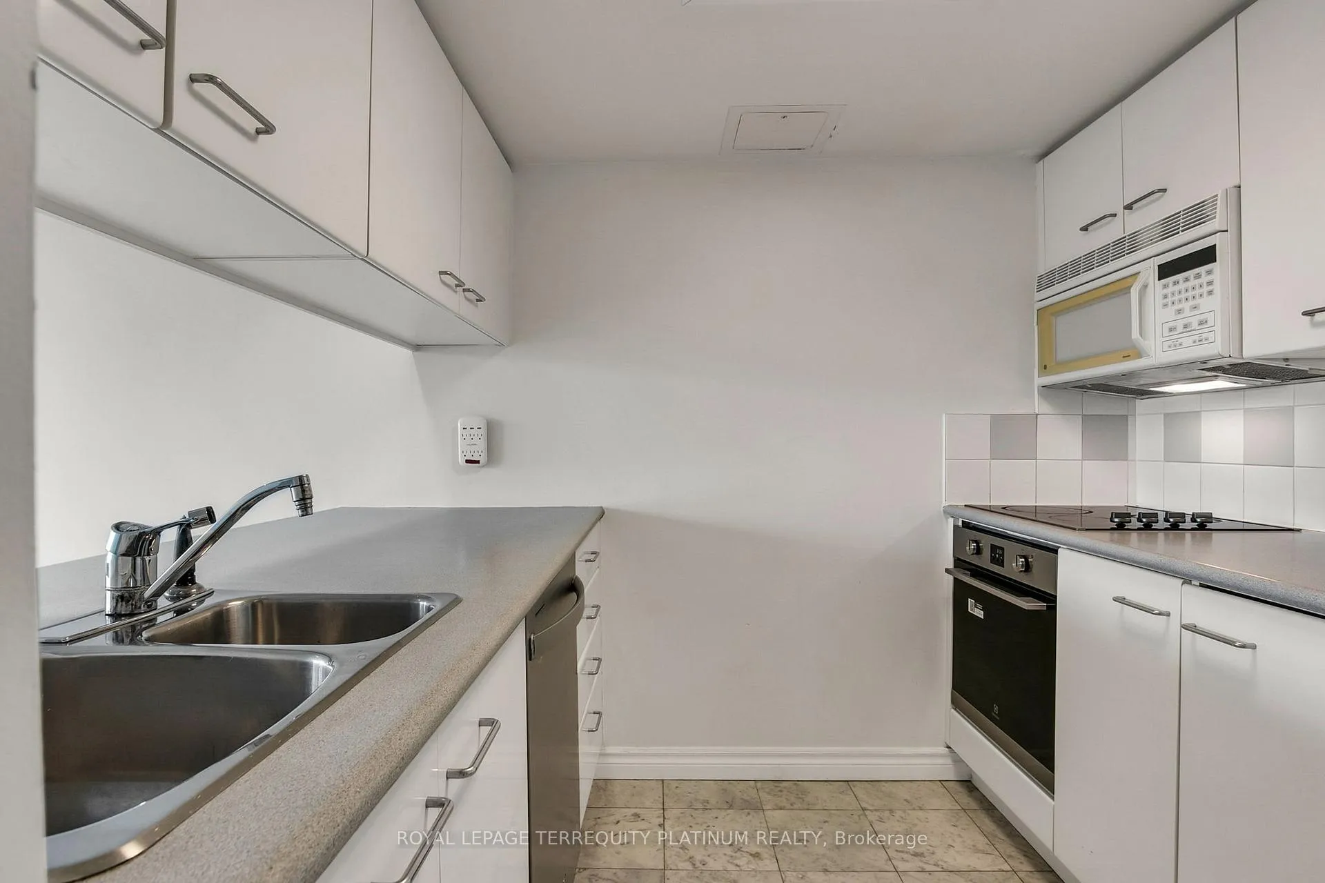 Photo 8 of Unit 2911, 38 Elm Street, Toronto, Bay Street Corridor — HOMEH