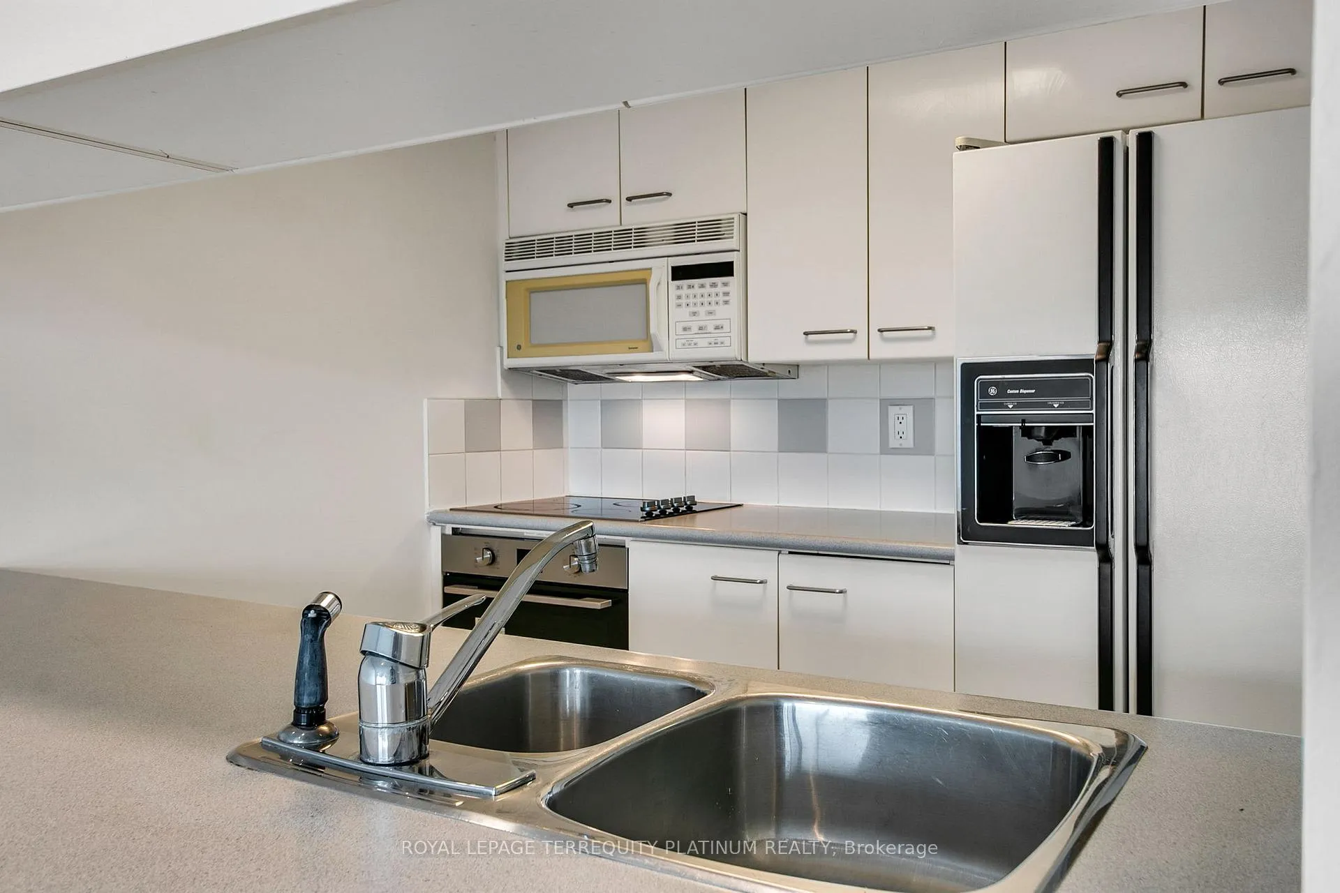 Photo 9 of Unit 2911, 38 Elm Street, Toronto, Bay Street Corridor — HOMEH