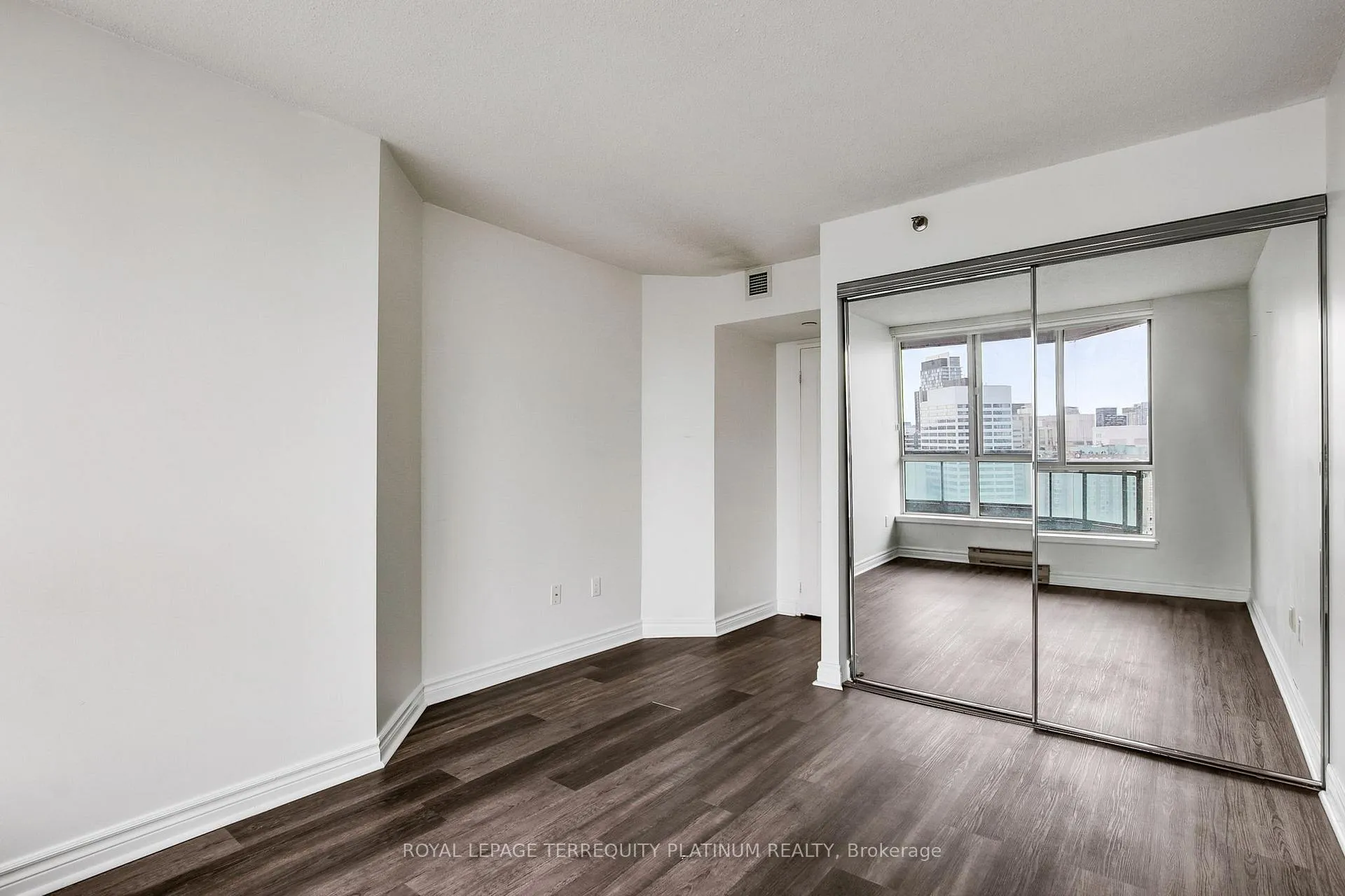 Photo 16 of Unit 2911, 38 Elm Street, Toronto, Bay Street Corridor — HOMEH
