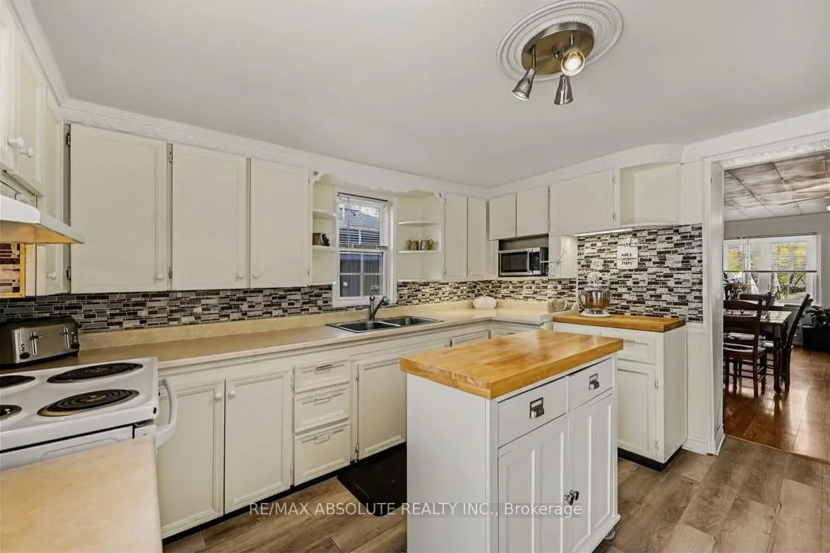 Photo 2 of 61 Tierney Street N, Arnprior, Arnprior — HOMEH