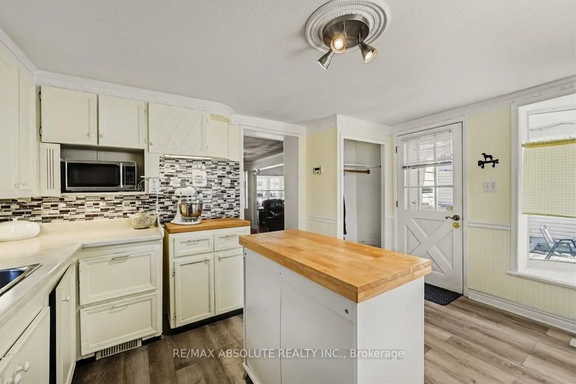 Photo 4 of 61 Tierney Street N, Arnprior, Arnprior — HOMEH