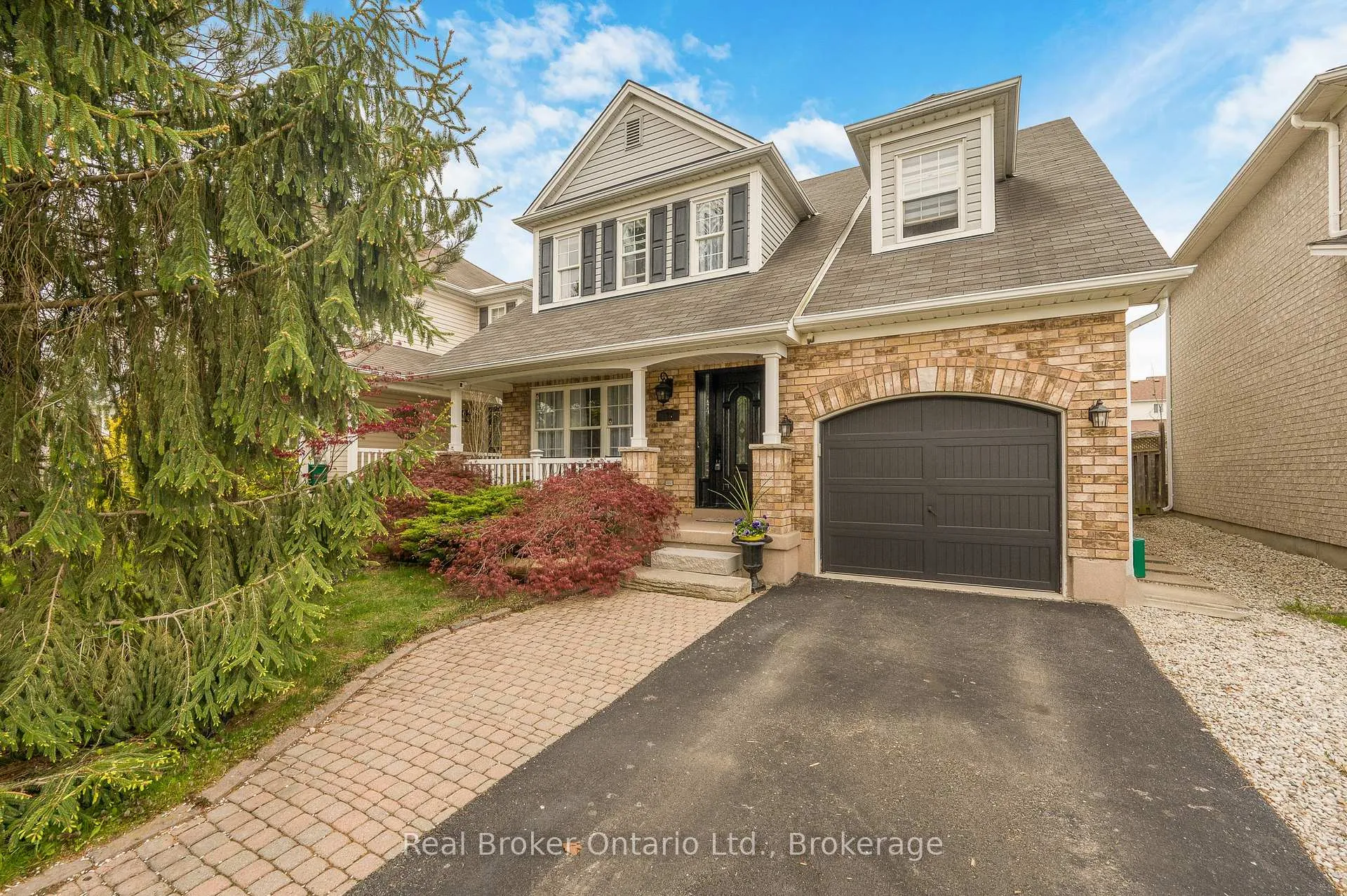 Photo 3 of 176 Osborn Avenue, Brantford — HOMEH