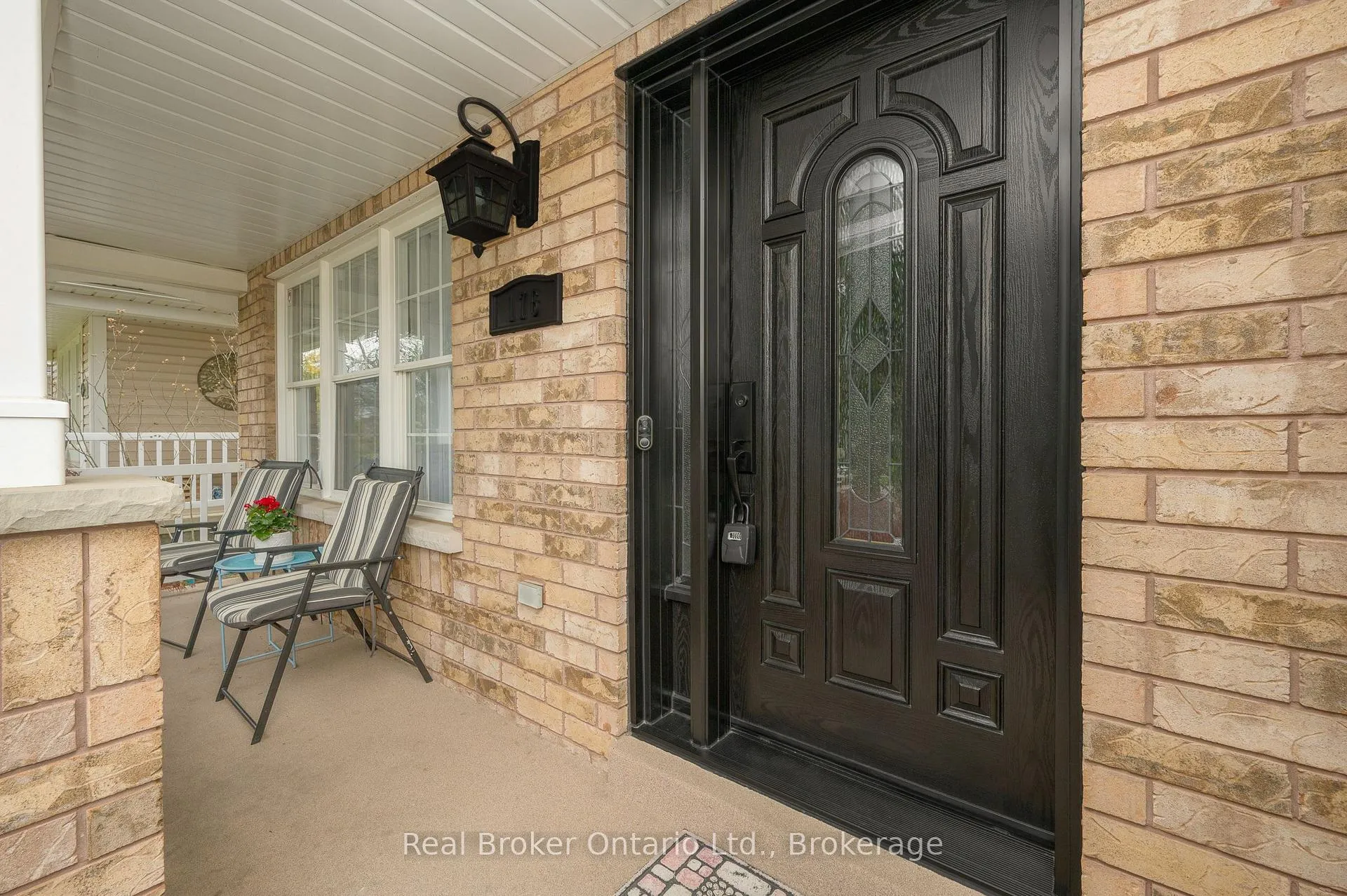 Photo 4 of 176 Osborn Avenue, Brantford — HOMEH
