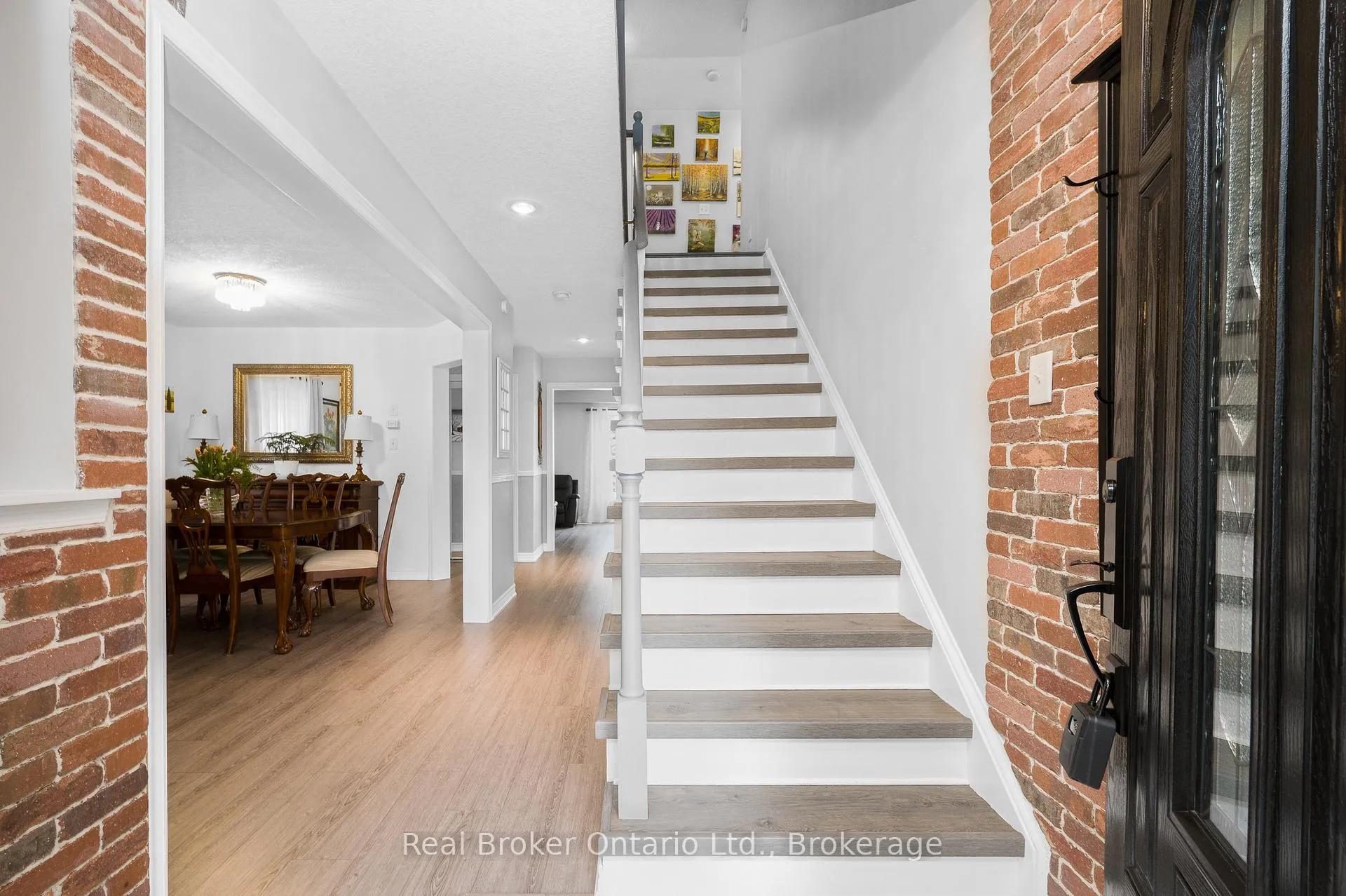Photo 5 of 176 Osborn Avenue, Brantford — HOMEH