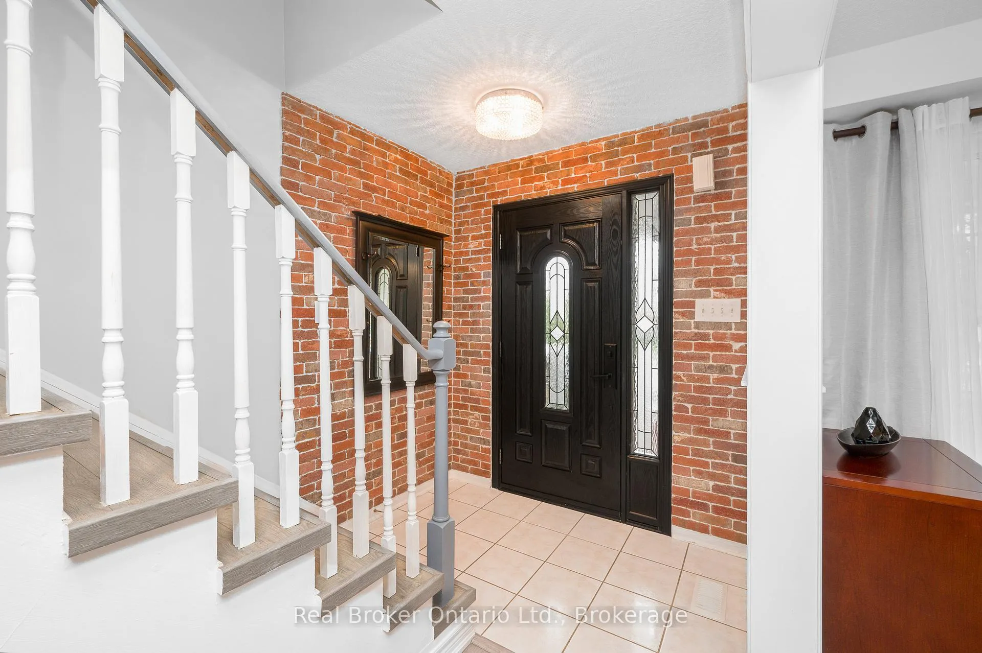 Photo 6 of 176 Osborn Avenue, Brantford — HOMEH