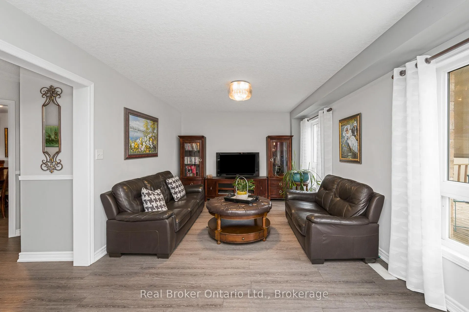 Photo 13 of 176 Osborn Avenue, Brantford — HOMEH