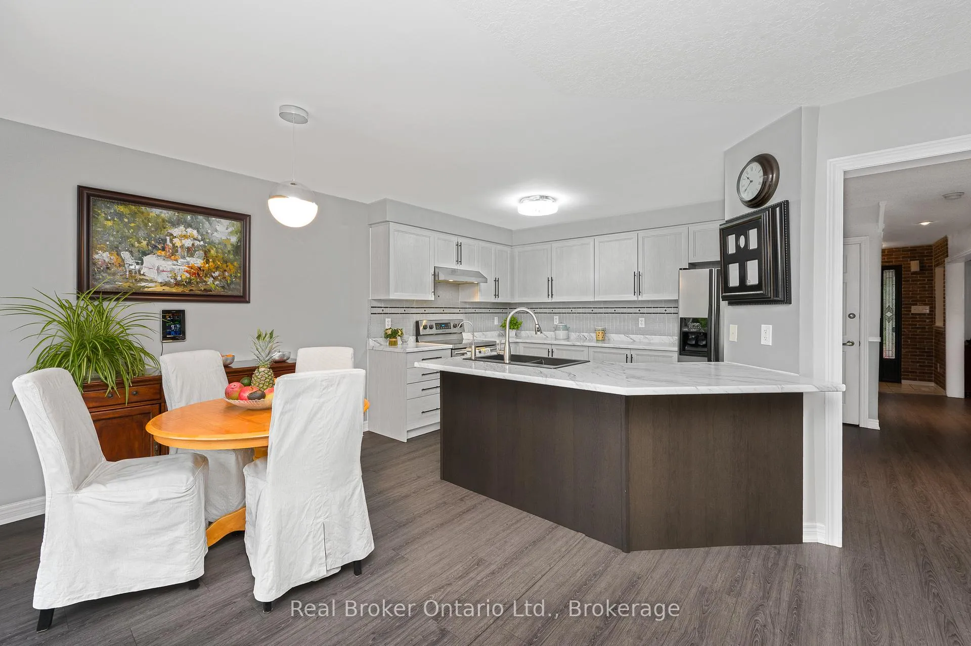 Photo 17 of 176 Osborn Avenue, Brantford — HOMEH