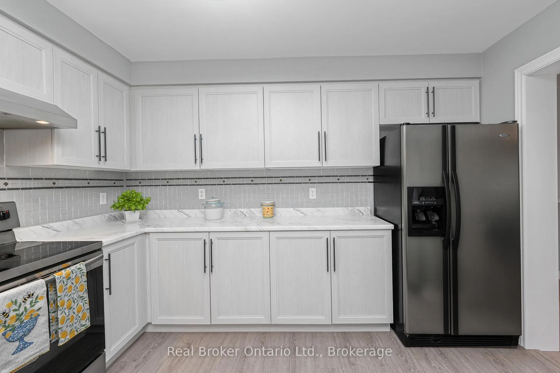 Photo 21 of 176 Osborn Avenue, Brantford — HOMEH