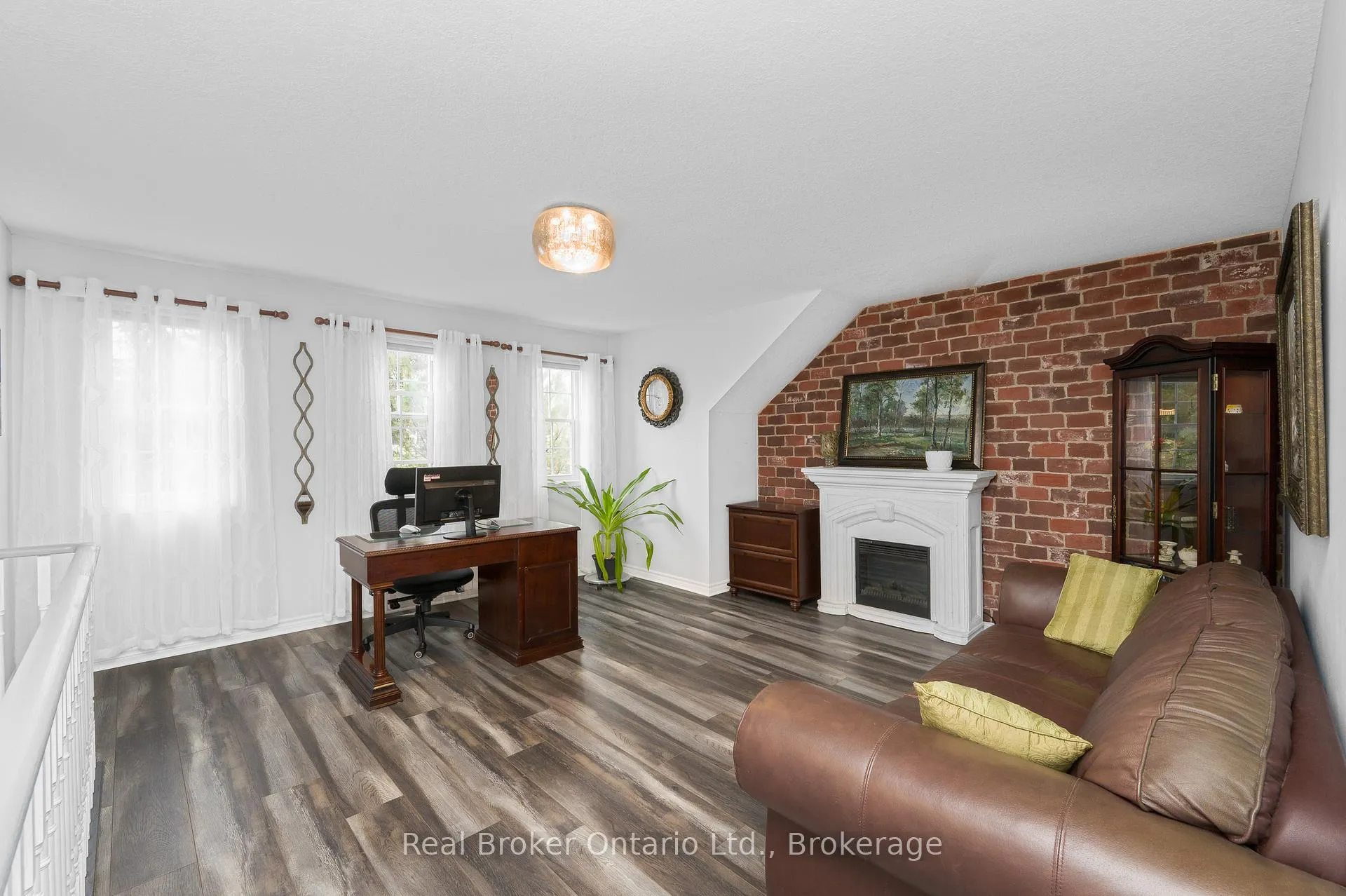 Photo 23 of 176 Osborn Avenue, Brantford — HOMEH