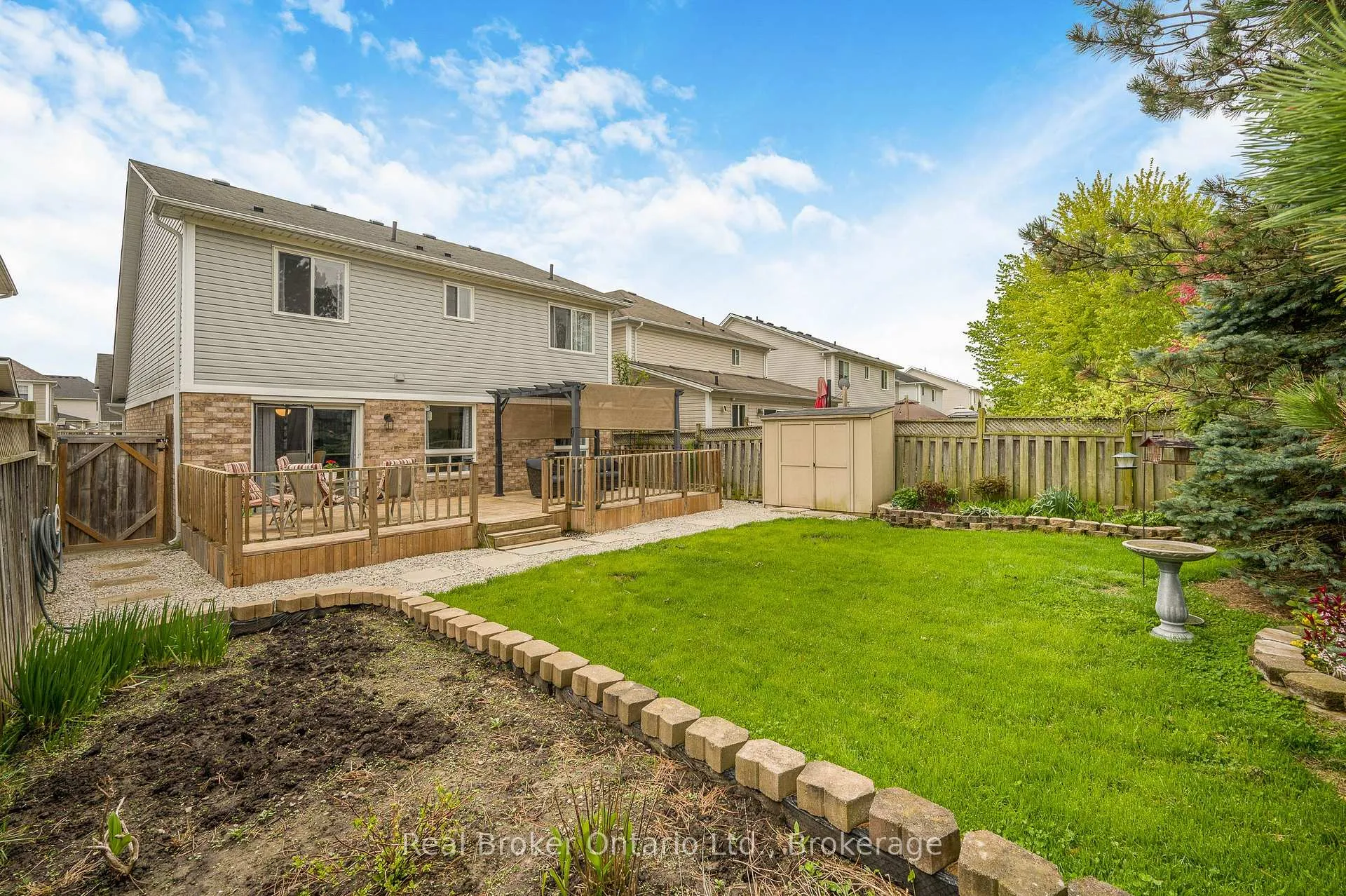 Photo 37 of 176 Osborn Avenue, Brantford — HOMEH