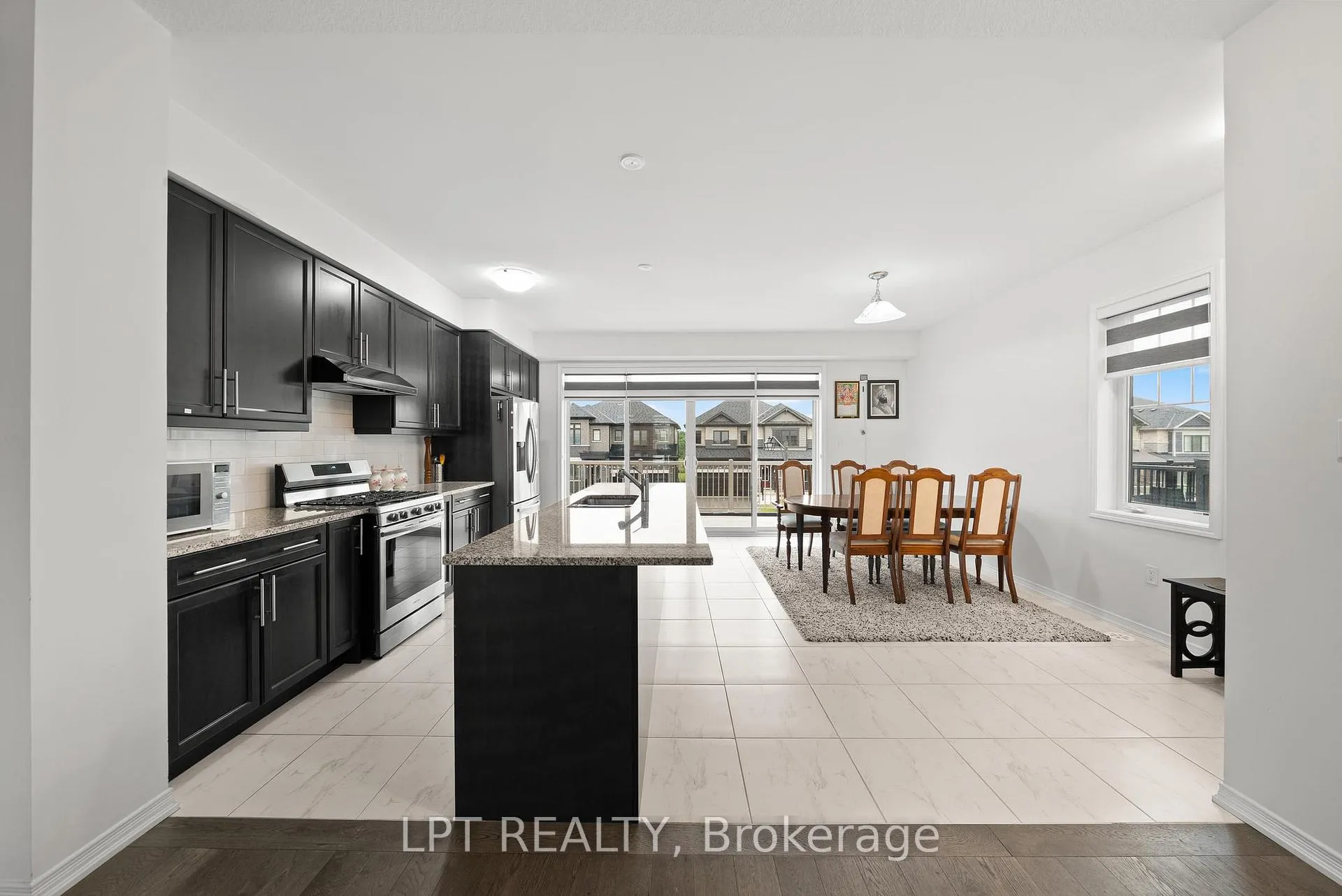 Photo 15 of 24 Bee Crescent, Brantford — HOMEH