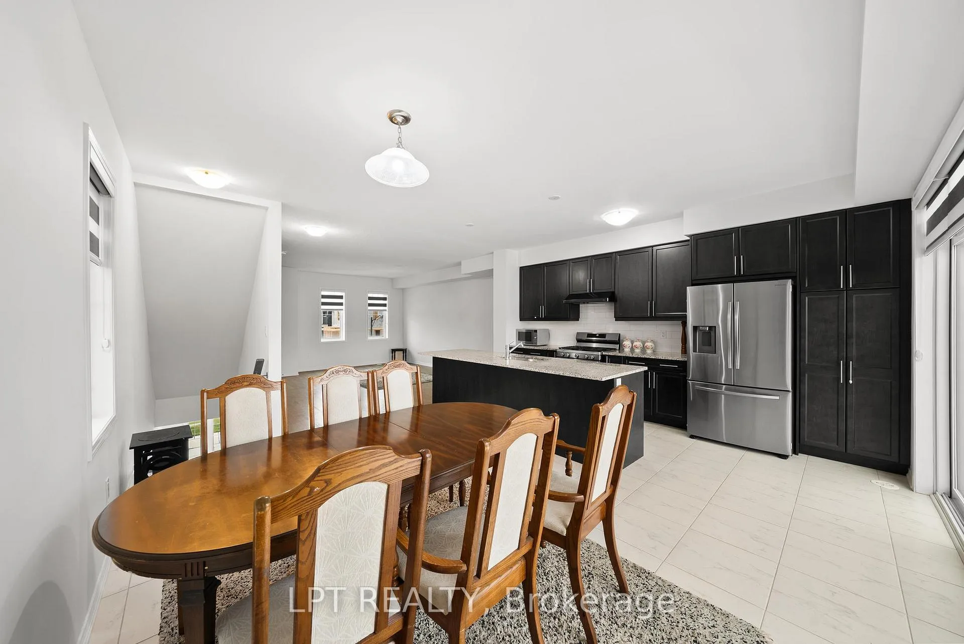Photo 19 of 24 Bee Crescent, Brantford — HOMEH