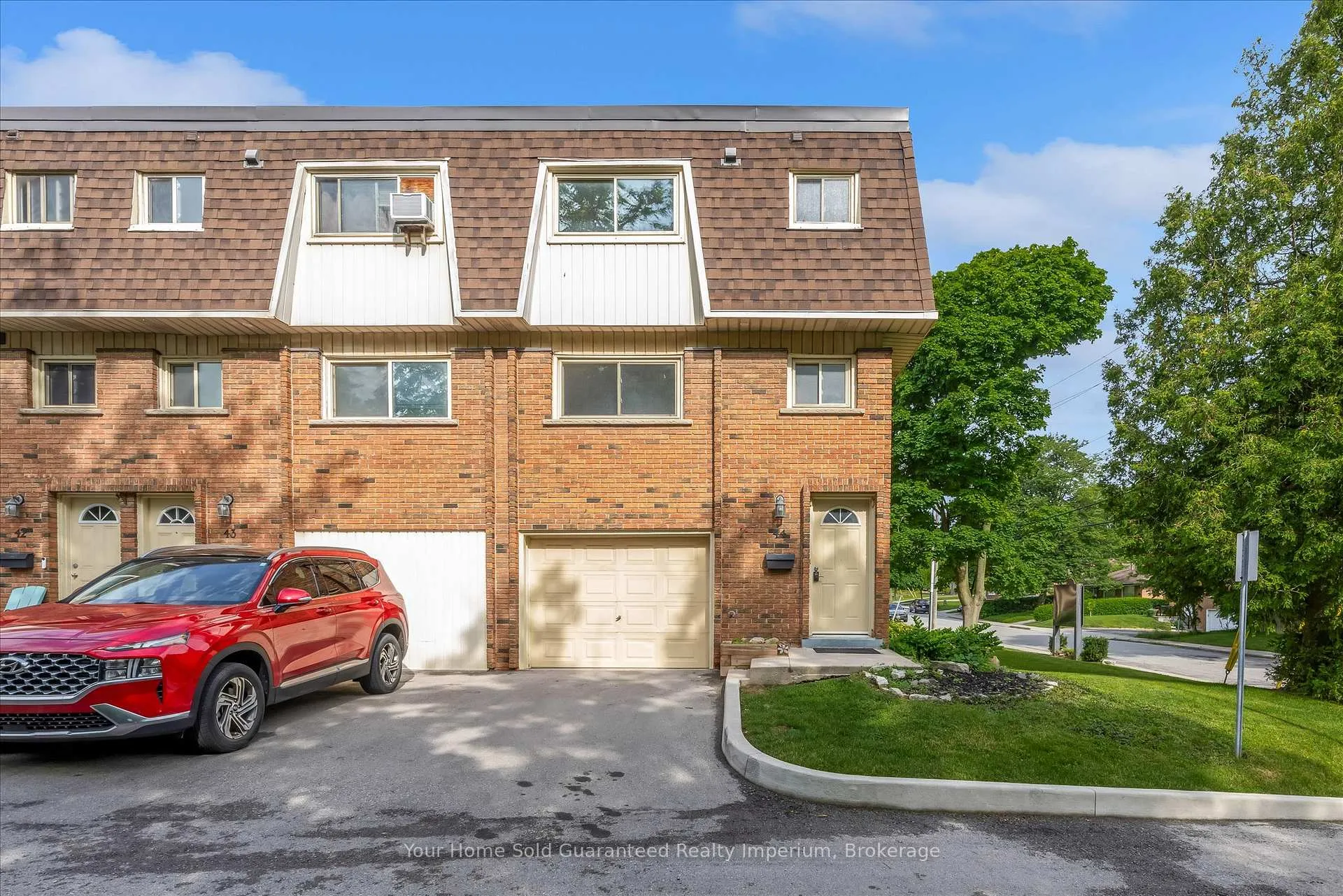 Photo 1 of Unit 44, 125 Bonaventure Drive, Hamilton, Gilbert — HOMEH