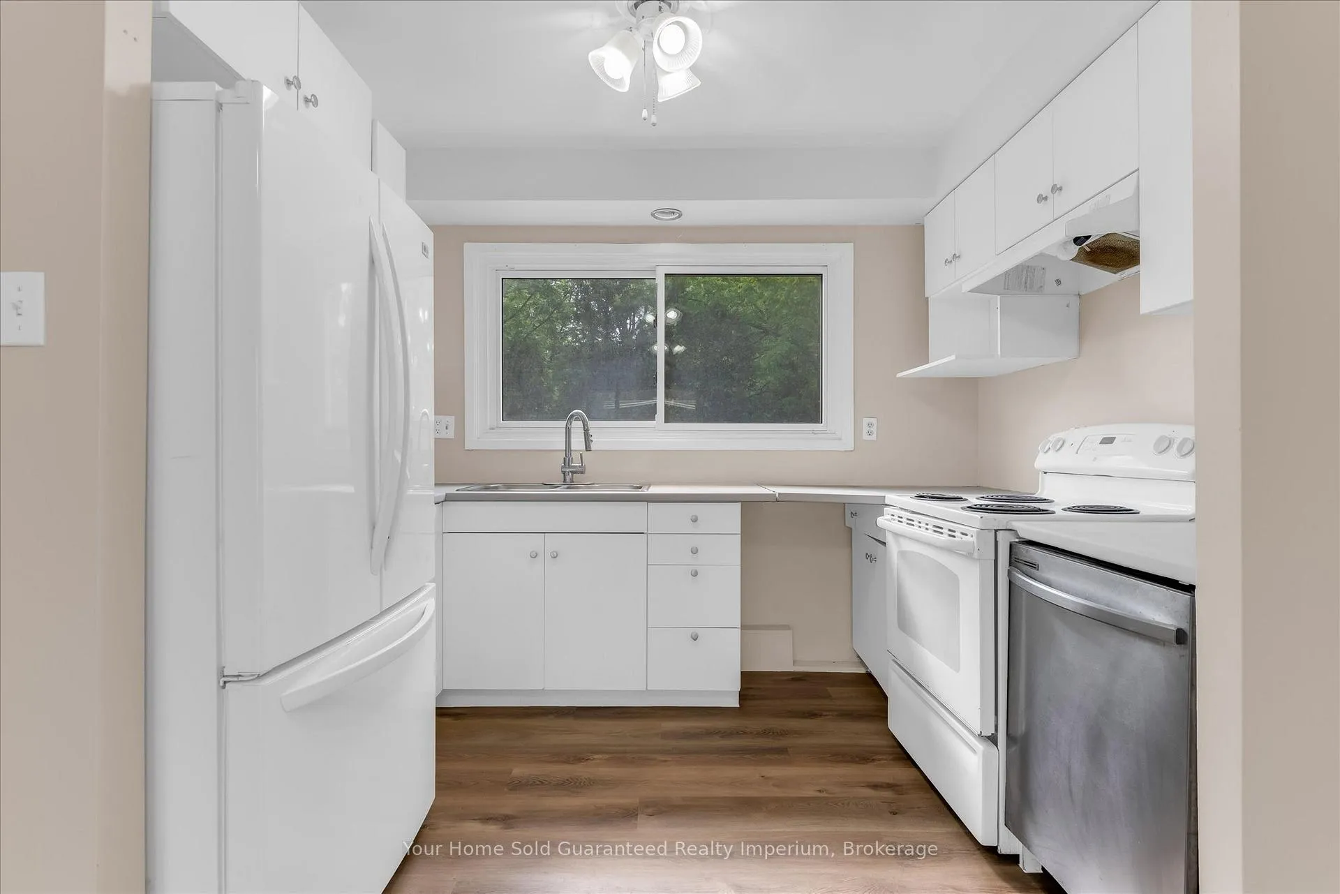 Photo 11 of Unit 44, 125 Bonaventure Drive, Hamilton, Gilbert — HOMEH
