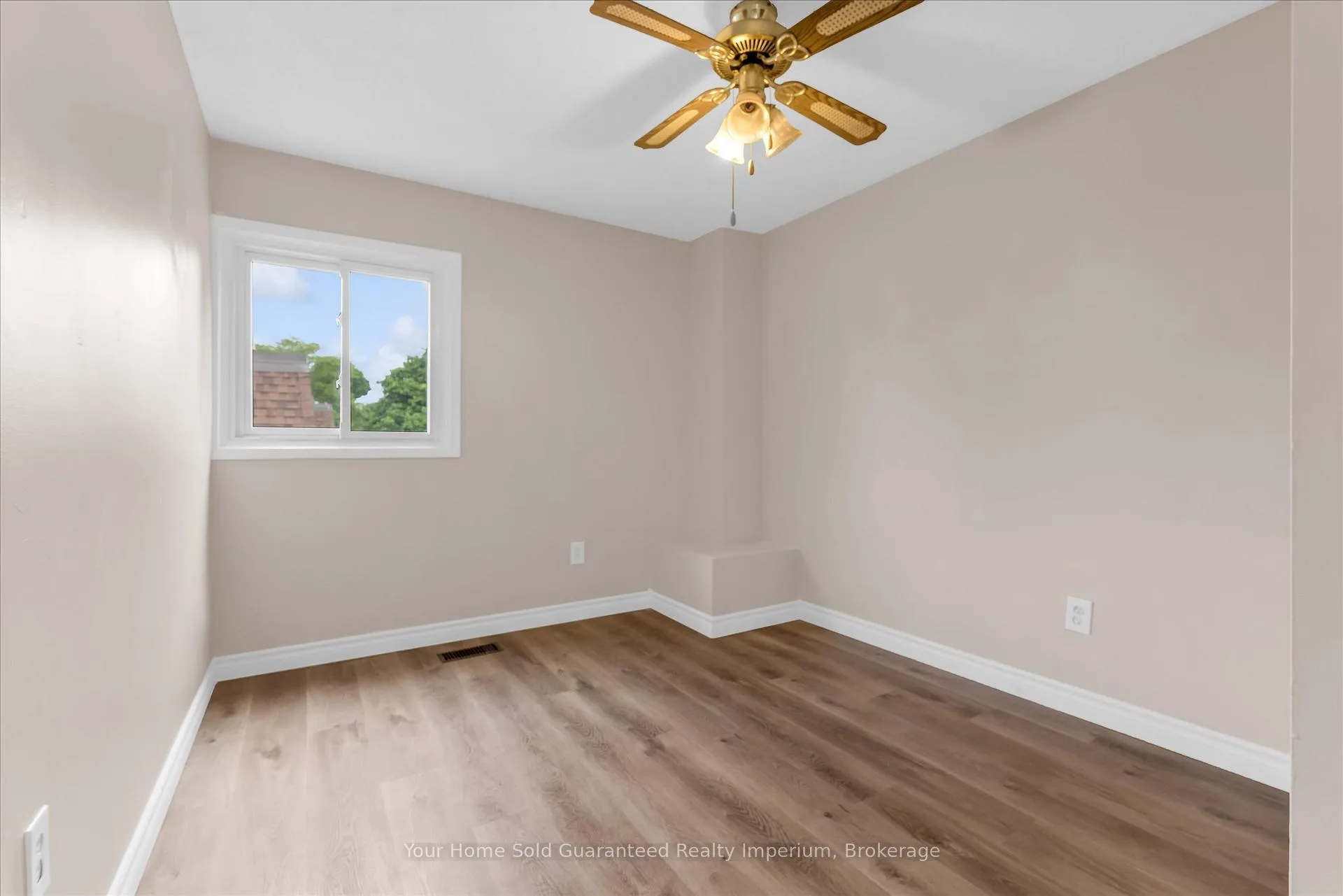 Photo 14 of Unit 44, 125 Bonaventure Drive, Hamilton, Gilbert — HOMEH
