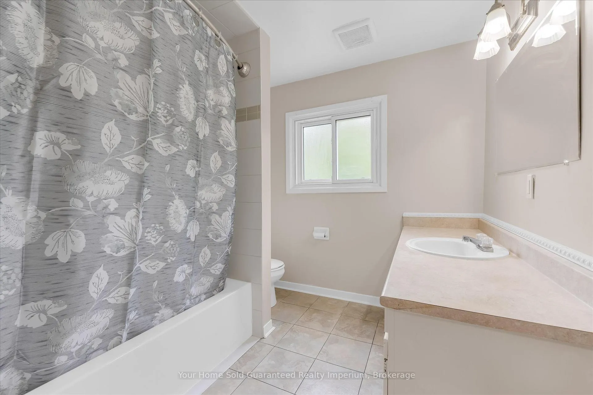 Photo 20 of Unit 44, 125 Bonaventure Drive, Hamilton, Gilbert — HOMEH