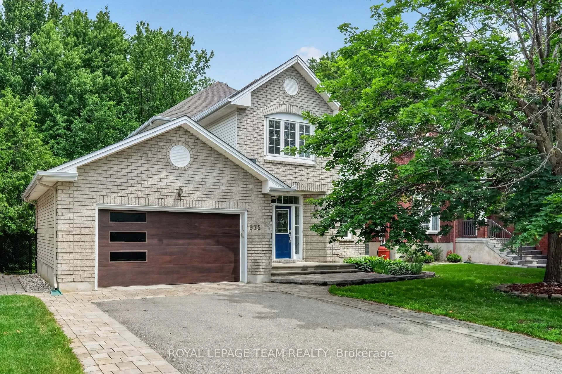 Photo 2 of 875 Giant Cedars Crescent, Ottawa, Riverside South/Gloucester Glen — HOMEH