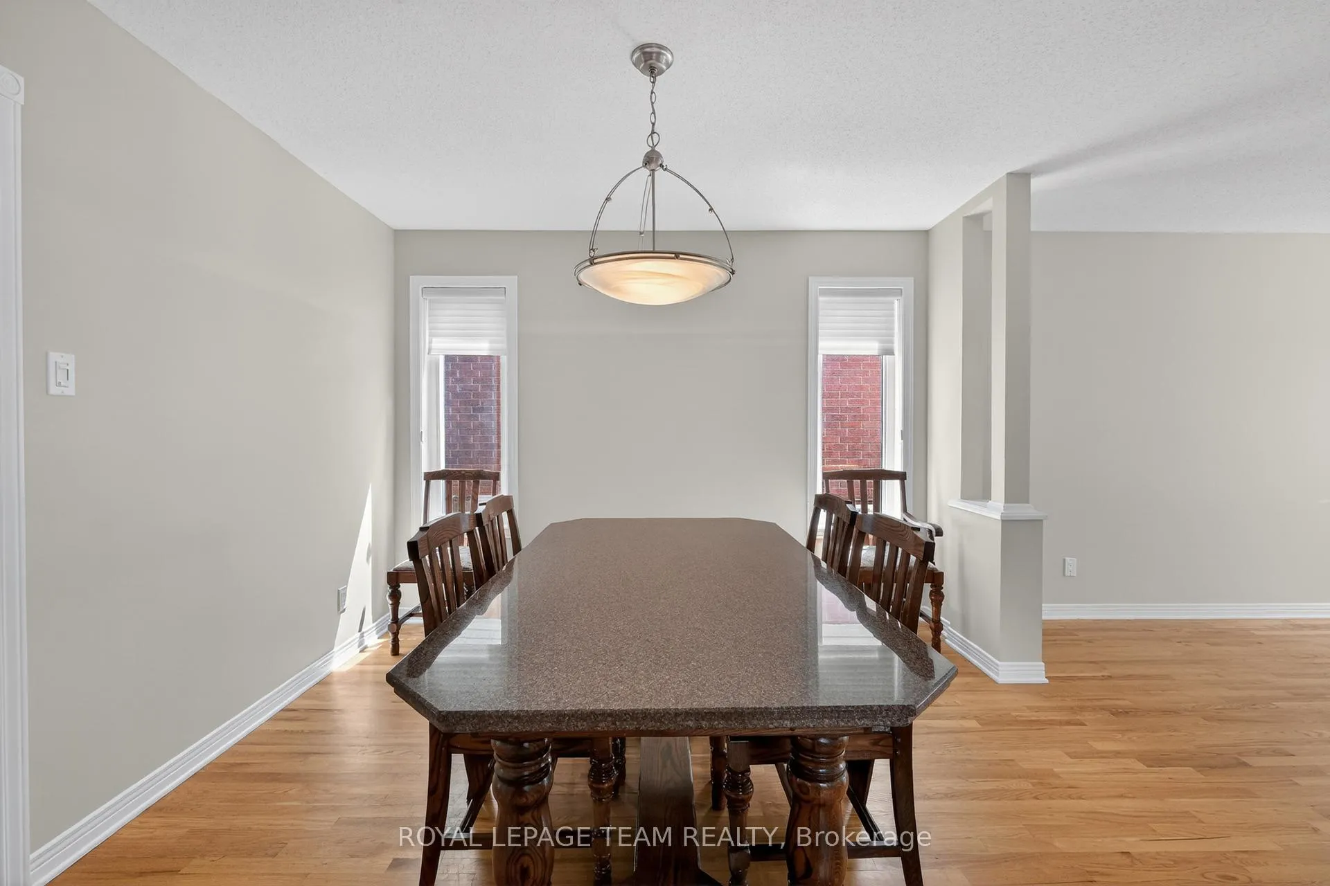Photo 12 of 875 Giant Cedars Crescent, Ottawa, Riverside South/Gloucester Glen — HOMEH