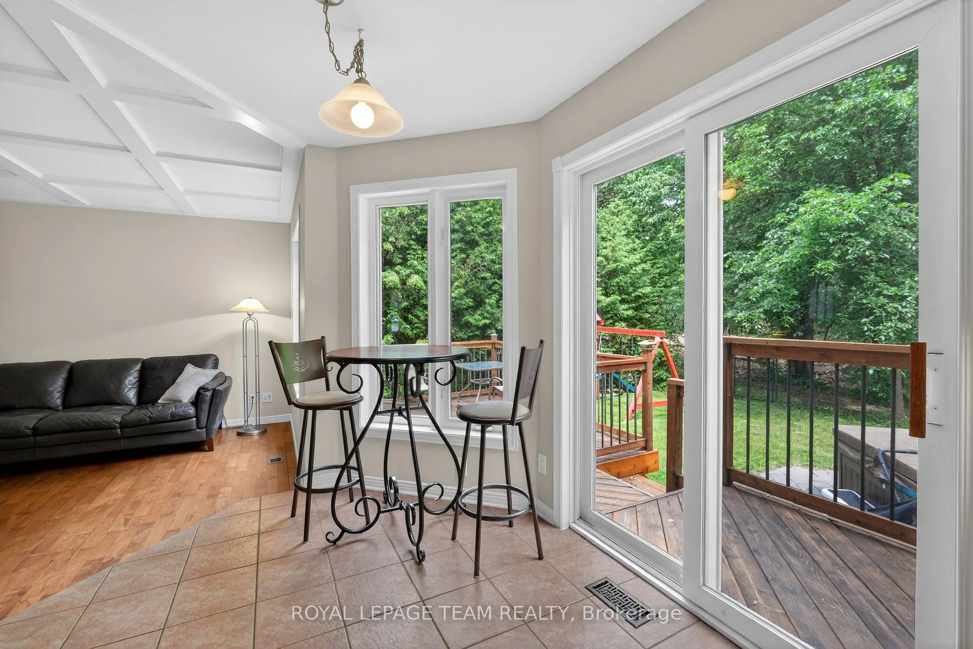 Photo 20 of 875 Giant Cedars Crescent, Ottawa, Riverside South/Gloucester Glen — HOMEH