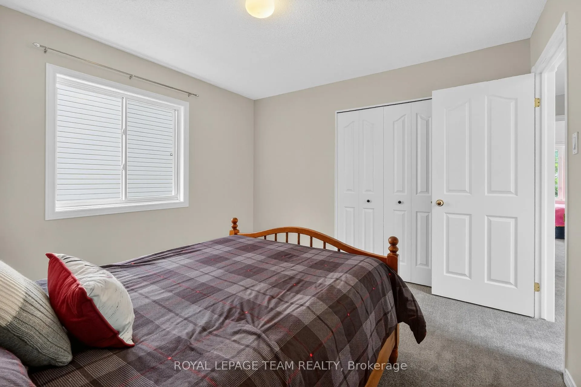 Photo 32 of 875 Giant Cedars Crescent, Ottawa, Riverside South/Gloucester Glen — HOMEH