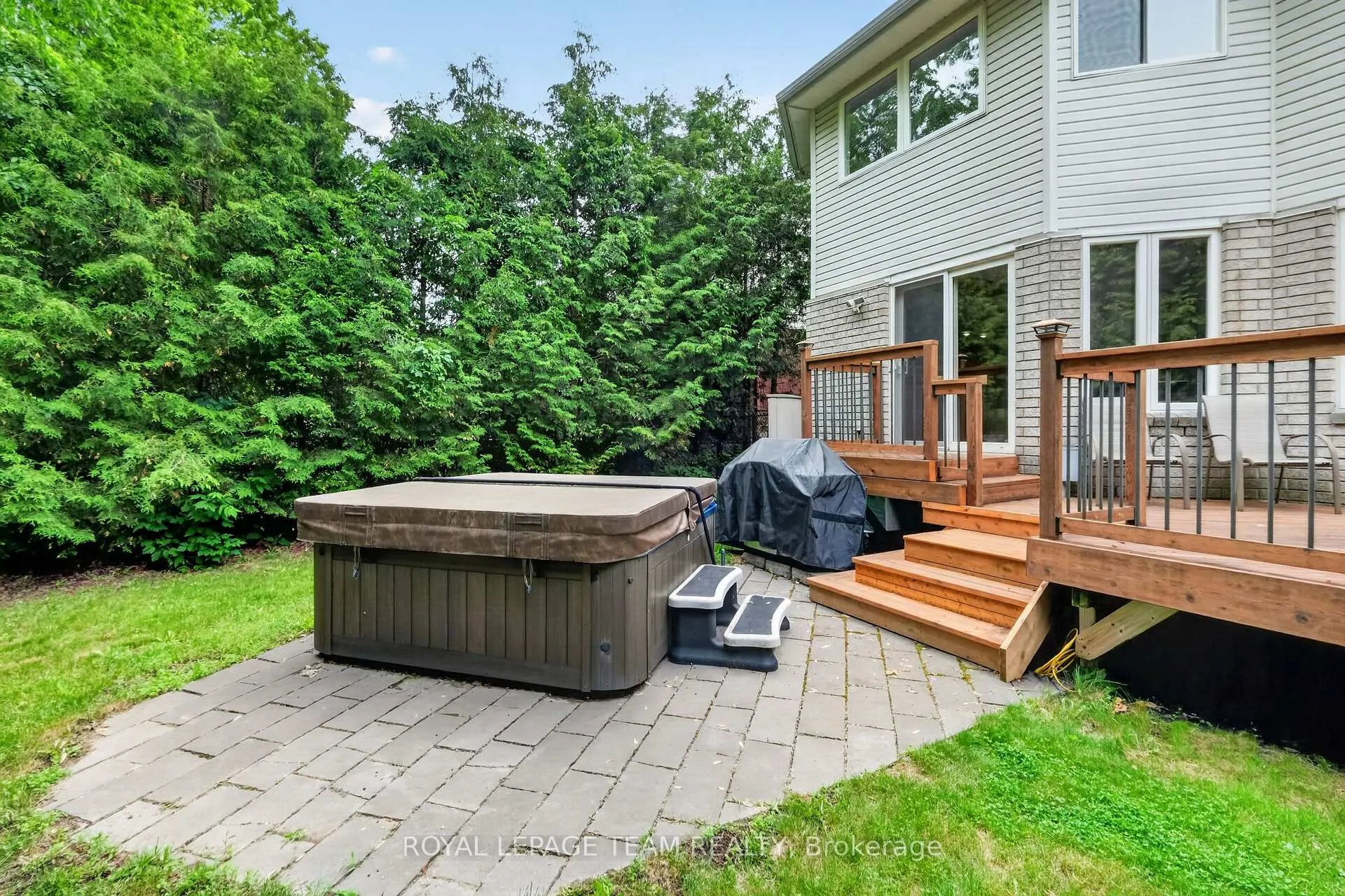 Photo 47 of 875 Giant Cedars Crescent, Ottawa, Riverside South/Gloucester Glen — HOMEH