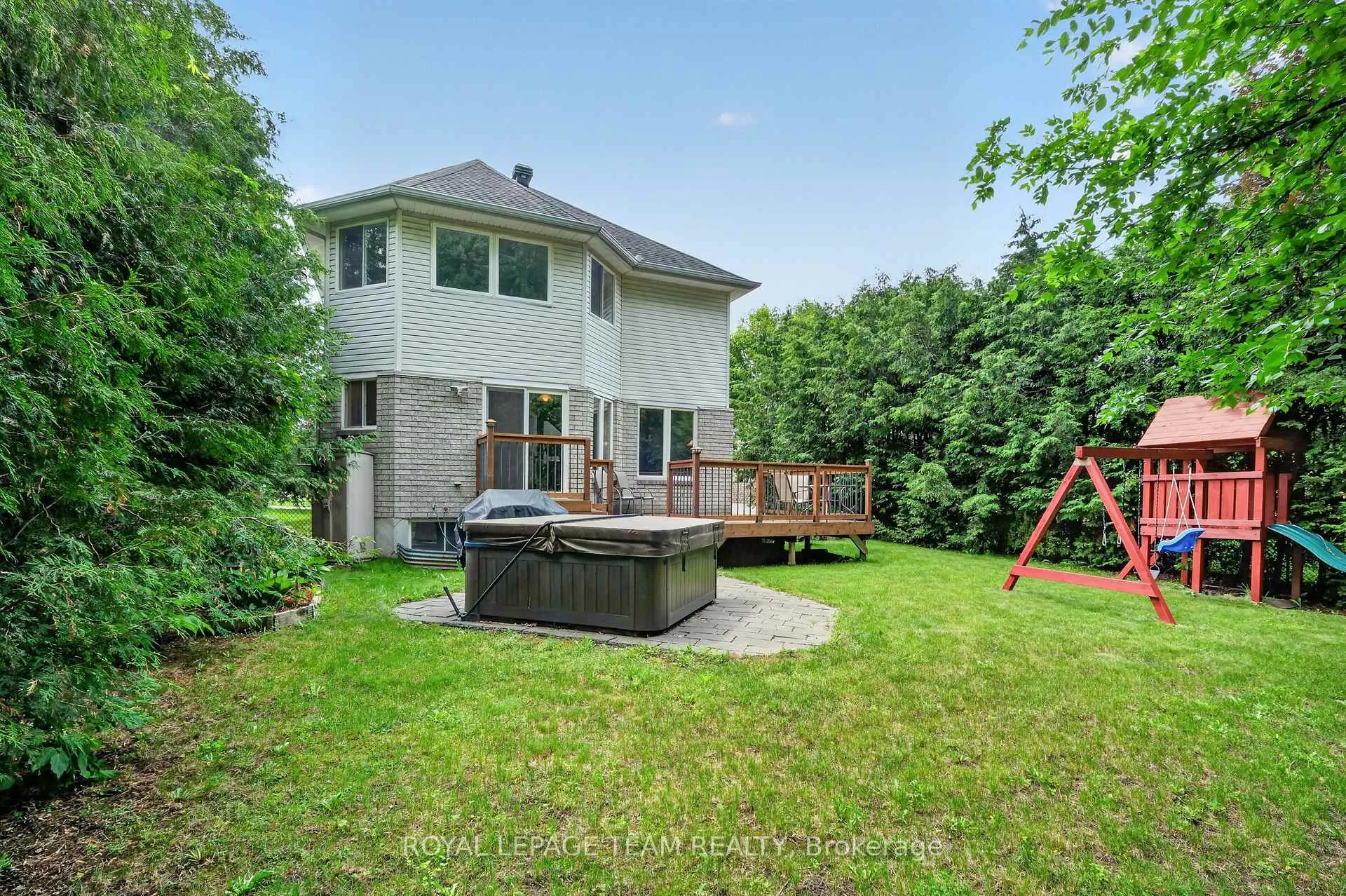 Photo 48 of 875 Giant Cedars Crescent, Ottawa, Riverside South/Gloucester Glen — HOMEH