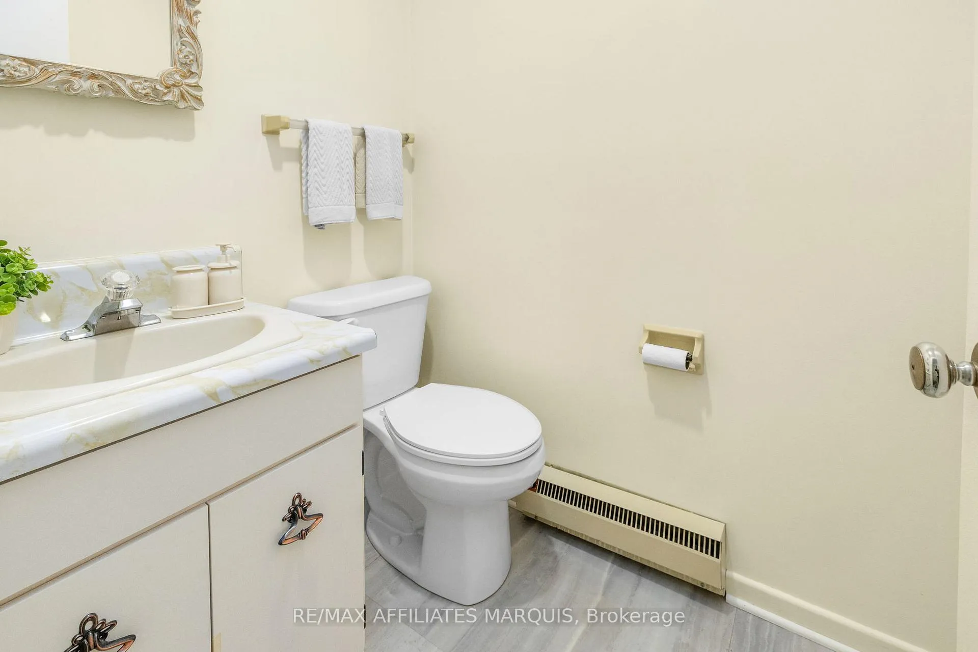 Photo 19 of 15 Glenview Crescent, Perth, Perth — HOMEH