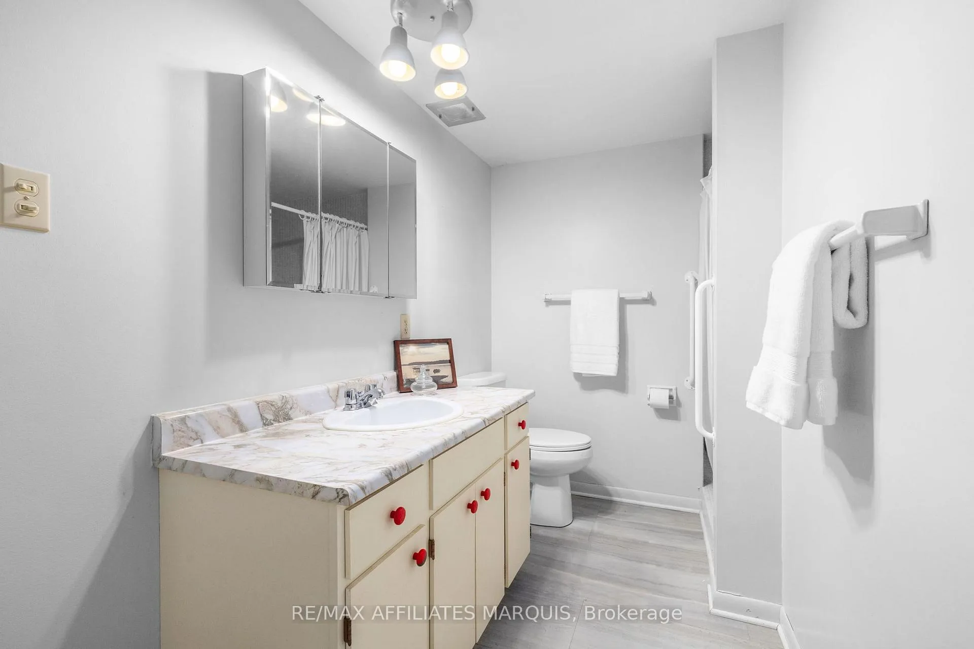 Photo 31 of 15 Glenview Crescent, Perth, Perth — HOMEH