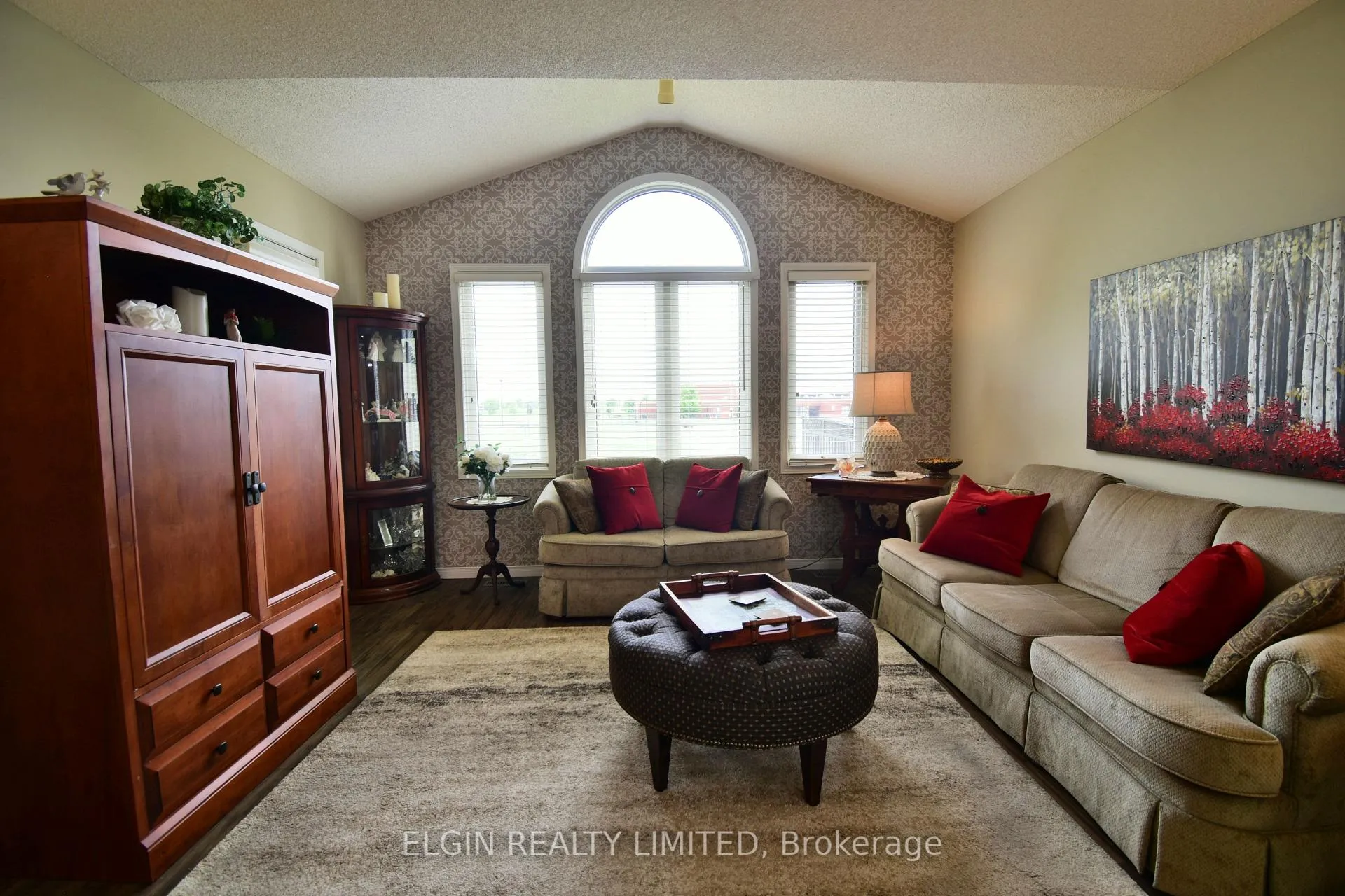 Photo 11 of 22 Axford Parkway, St. Thomas — HOMEH