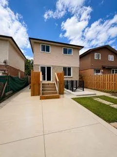 Photo 17 of 45 Vodden Street, Brampton, Downtown Brampton — HOMEH