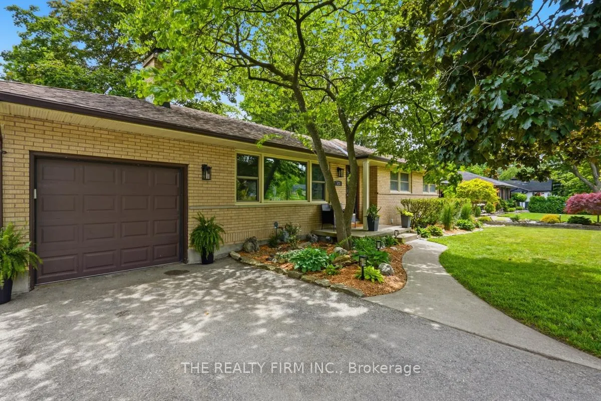 Photo 3 of 473 Pinetree Drive, London, North P — HOMEH