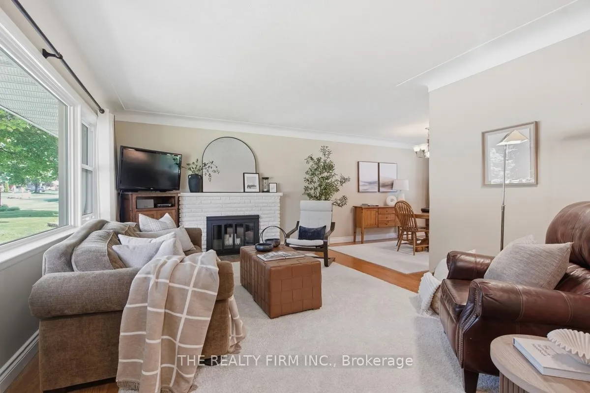 Photo 6 of 473 Pinetree Drive, London, North P — HOMEH