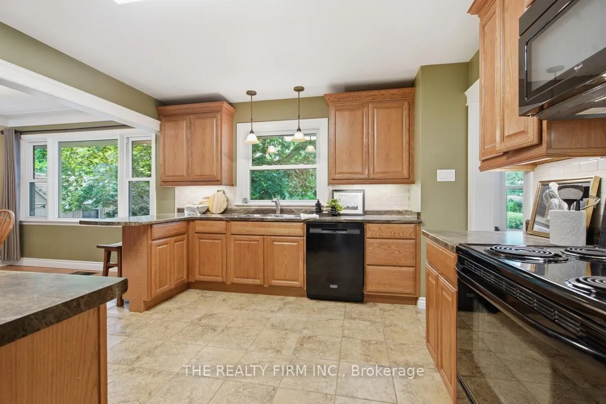 Photo 13 of 473 Pinetree Drive, London, North P — HOMEH