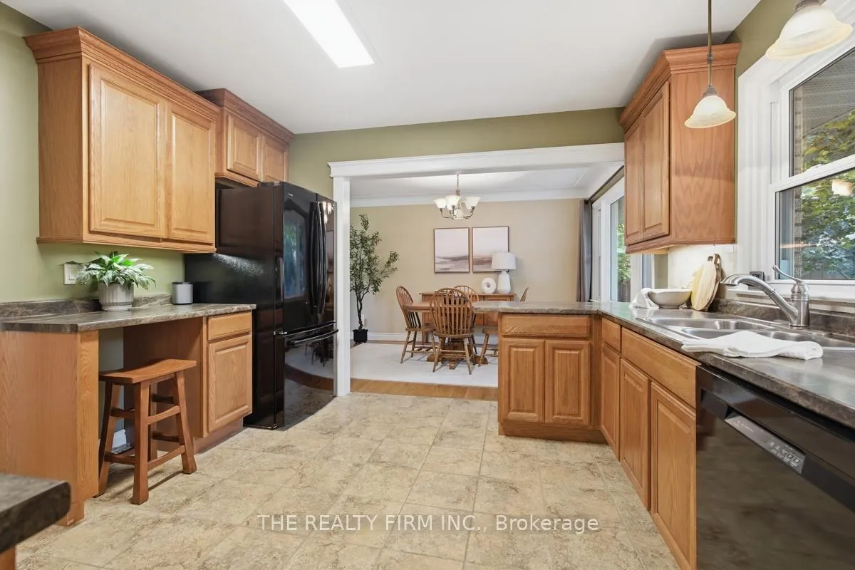 Photo 14 of 473 Pinetree Drive, London, North P — HOMEH
