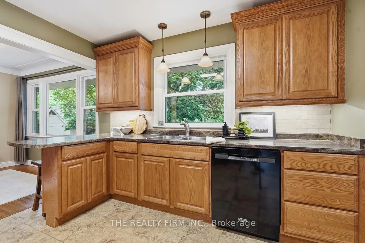 Photo 16 of 473 Pinetree Drive, London, North P — HOMEH
