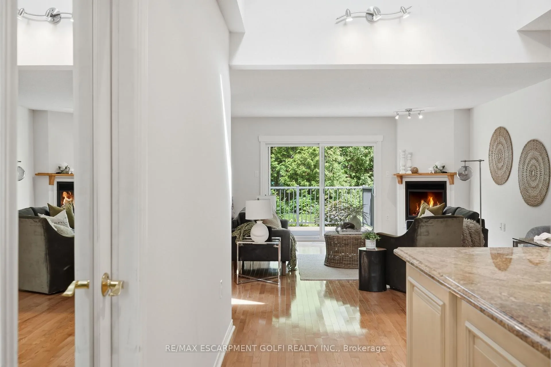 Photo 7 of Unit 7, 375 Book Road, Grimsby, Grimsby Beach — HOMEH