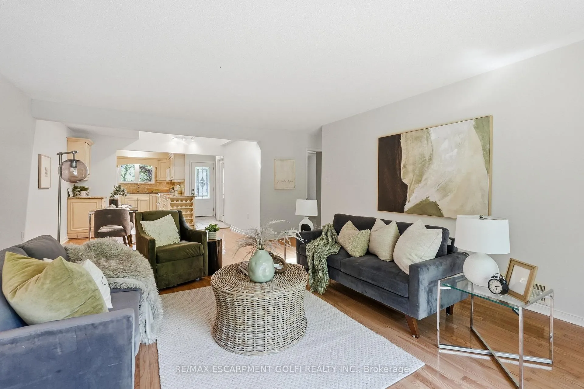 Photo 10 of Unit 7, 375 Book Road, Grimsby, Grimsby Beach — HOMEH