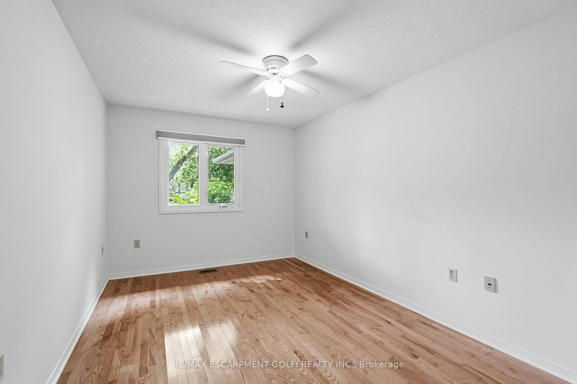Photo 22 of Unit 7, 375 Book Road, Grimsby, Grimsby Beach — HOMEH