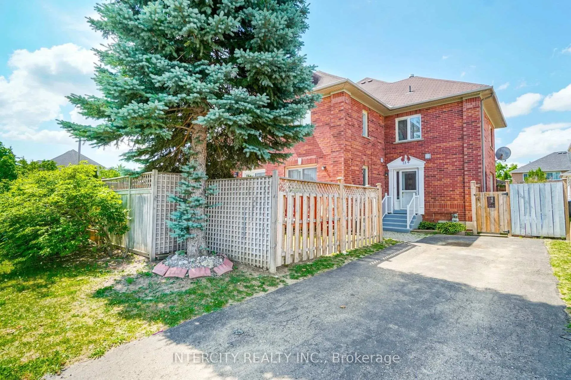 Photo 2 of 159 Pressed Brick Drive, Brampton, Brampton North — HOMEH