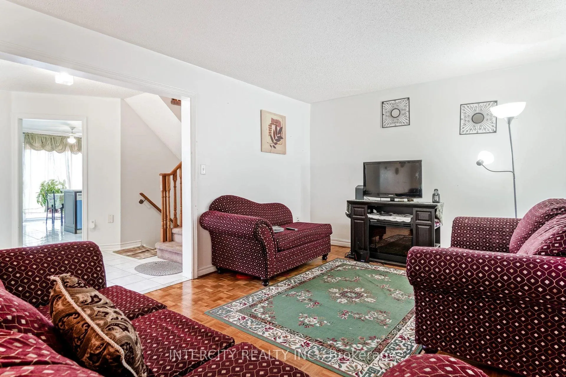 Photo 8 of 159 Pressed Brick Drive, Brampton, Brampton North — HOMEH