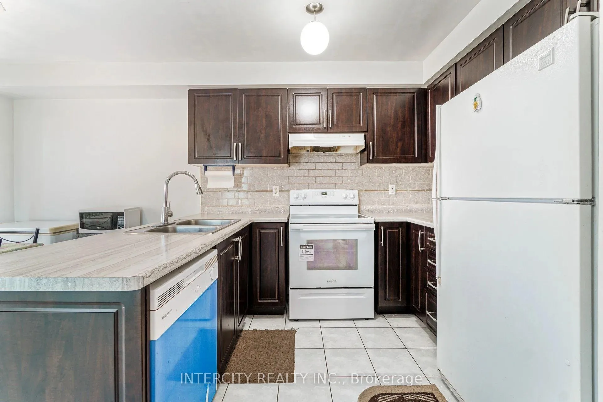 Photo 17 of 159 Pressed Brick Drive, Brampton, Brampton North — HOMEH