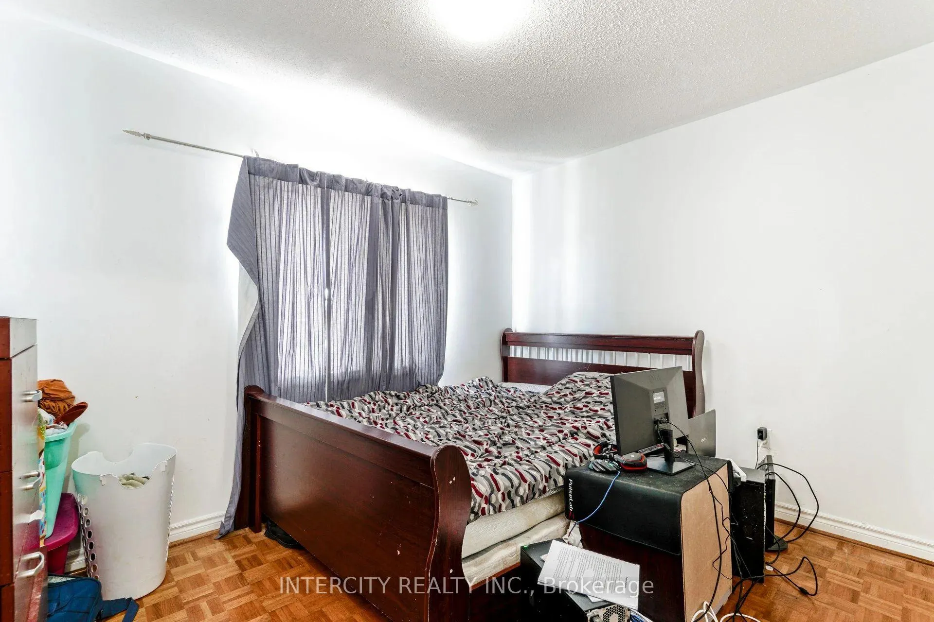 Photo 23 of 159 Pressed Brick Drive, Brampton, Brampton North — HOMEH