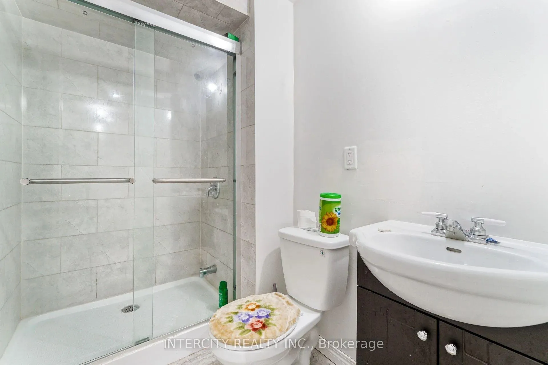 Photo 28 of 159 Pressed Brick Drive, Brampton, Brampton North — HOMEH