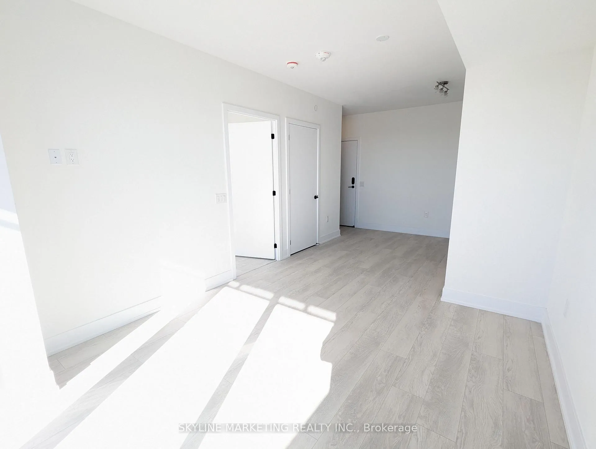Photo 2 of Unit 730, 2450 Old Bronte Road, Oakville, Westmount — HOMEH