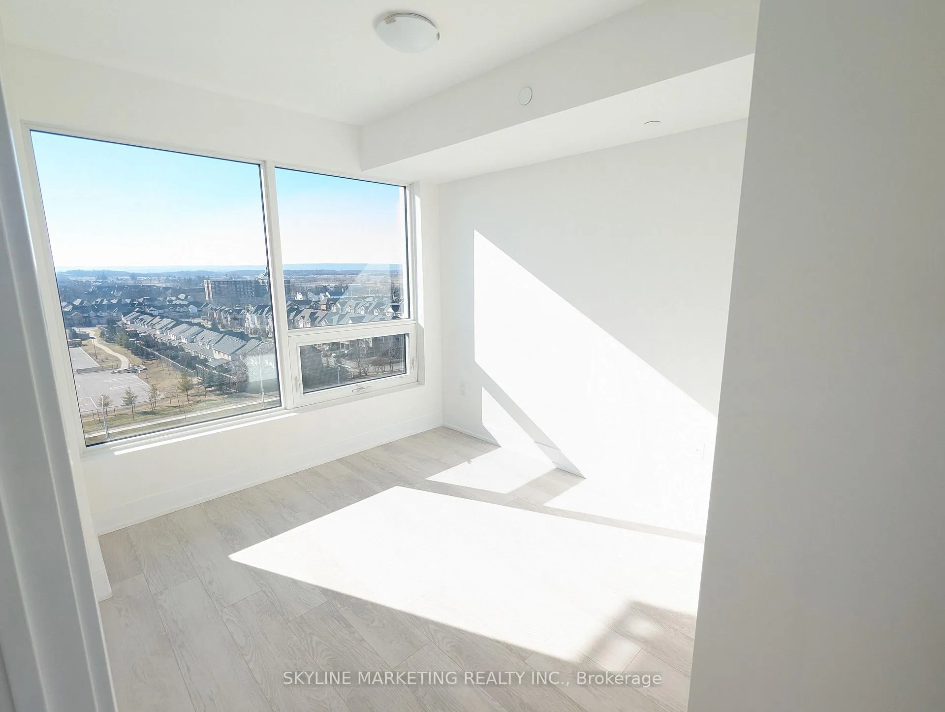 Photo 1 of Unit 730, 2450 Old Bronte Road, Oakville, Westmount — HOMEH