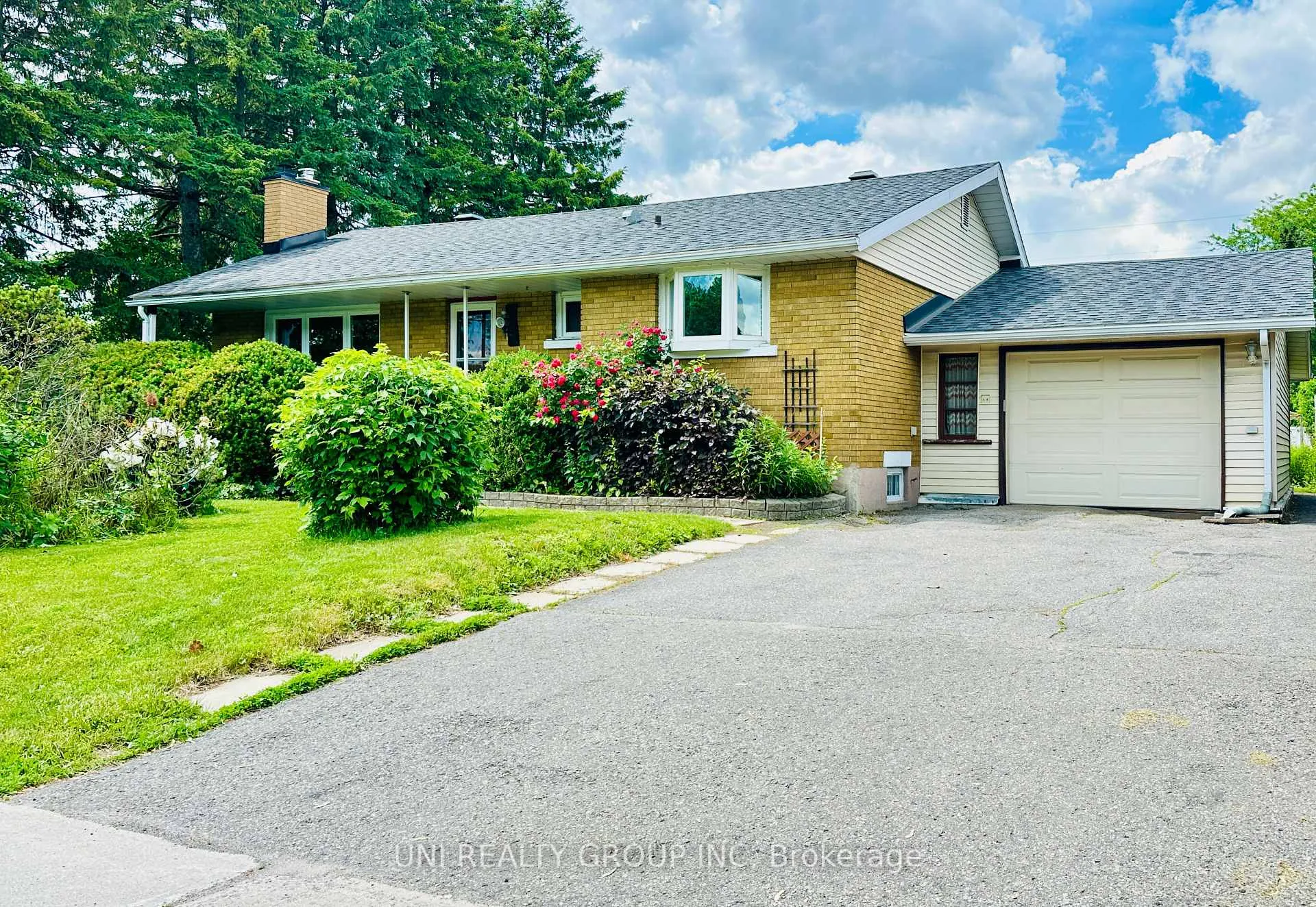 Photo 2 of 77 Meadowlands Drive, Ottawa, Meadowlands/St. Claire Gardens — HOMEH