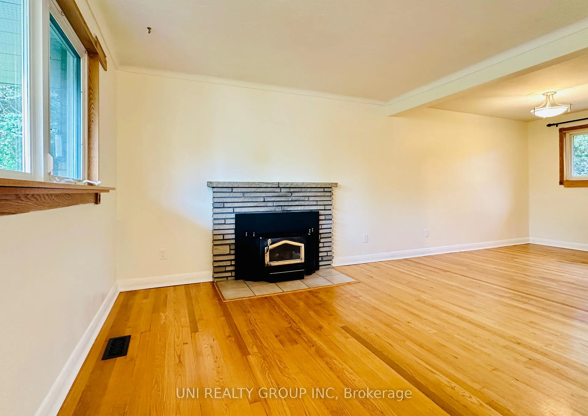 Photo 13 of 77 Meadowlands Drive, Ottawa, Meadowlands/St. Claire Gardens — HOMEH