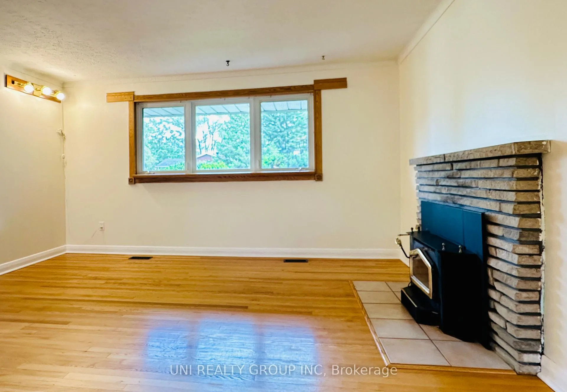 Photo 14 of 77 Meadowlands Drive, Ottawa, Meadowlands/St. Claire Gardens — HOMEH