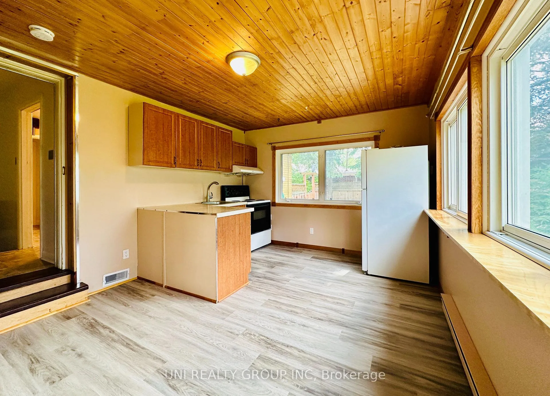 Photo 37 of 77 Meadowlands Drive, Ottawa, Meadowlands/St. Claire Gardens — HOMEH